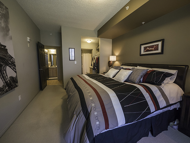 Wellington Court Apartments | 466-470 Macewan Rd SW, Edmonton, AB T6W 1W2, Canada | Phone: (780) 430-7879
