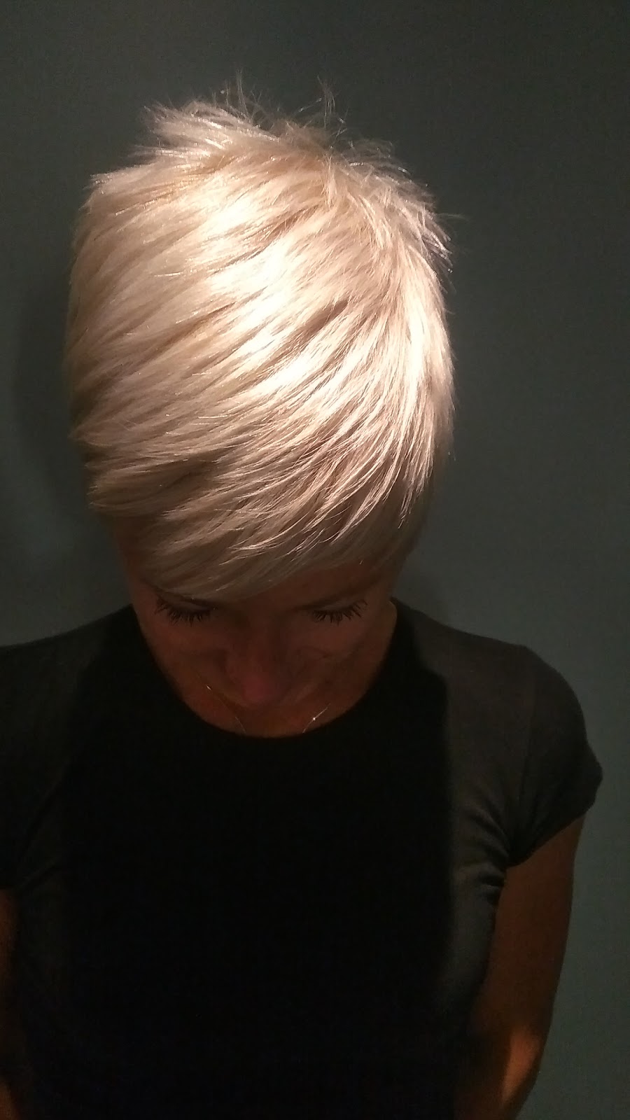 Linea Hair Studio Inc. | 1715 Lakeshore Rd W, Mississauga, ON L5J 1J4, Canada | Phone: (905) 822-5100