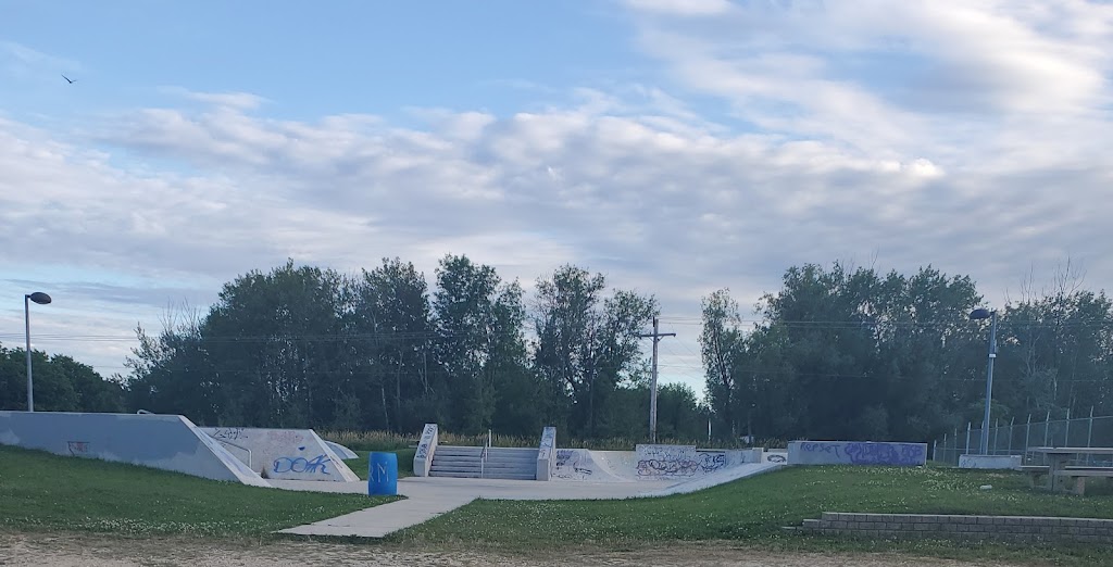 Gimli Skate Park | 40 Centennial Rd, Gimli, MB R0C 1B0, Canada | Phone: (204) 642-6670