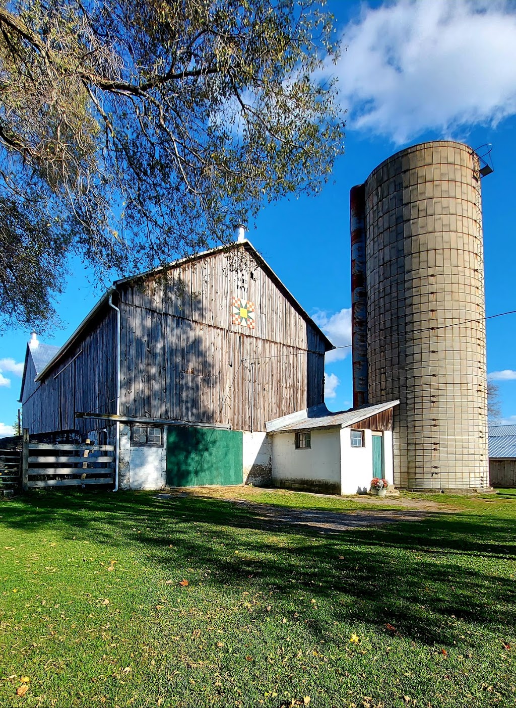 Browns Farm | *** Corn available at farm in Season Check farm Facebook Page for Corn availability****, 1809 Penetanguishene Rd, Barrie, ON L4M 4Y8, Canada | Phone: (705) 726-8017