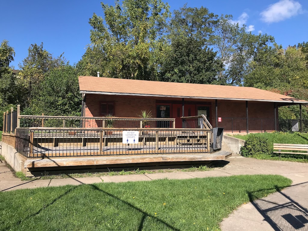 Stoney Creek Tennis Club | 830 Queenston Rd, Stoney Creek, ON L8G 4A8, Canada | Phone: (905) 664-2026