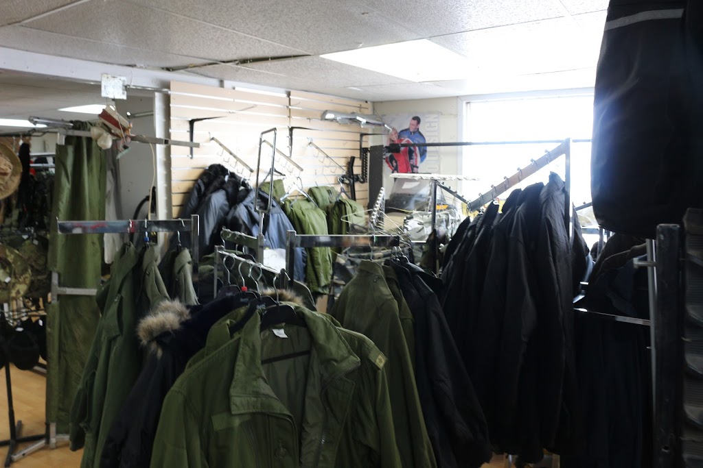Surplus DArmee 170 | 2116 Bd du Royaume O, Chicoutimi, QC G7H 5B1, Canada | Phone: (418) 545-0419