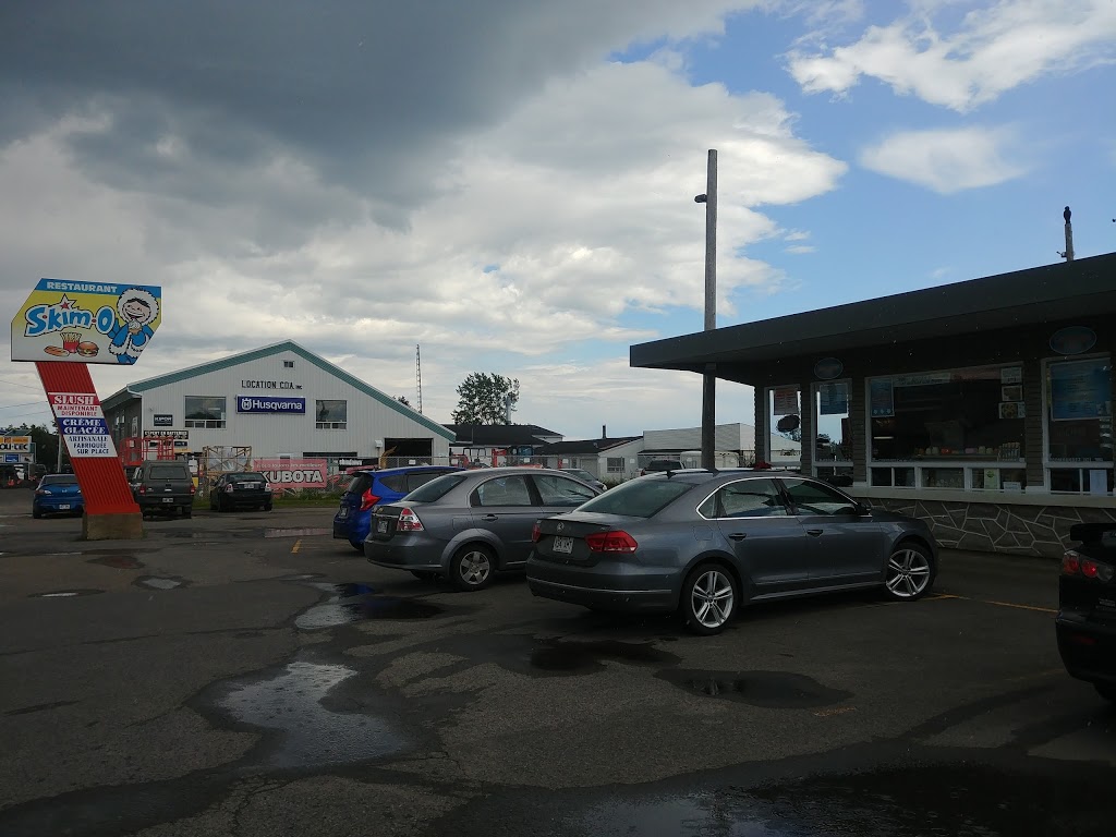 Restaurant S-Kim-O | 590 Boulevard Saint Laurent E, Louiseville, QC J5V 1H9, Canada | Phone: (819) 228-8352