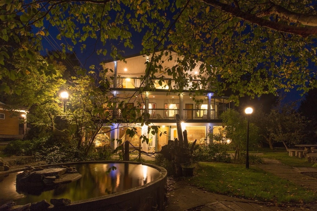 Higgins Inn | 10150 Douglas Bay Rd, Powell River, BC V8A 5C1, Canada | Phone: (604) 487-1119
