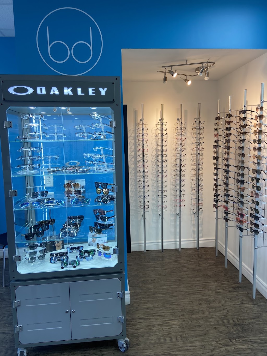 Lunetterie Mascouche | 815 Rue Bombardier #6, Mascouche, QC J7K 3E6, Canada | Phone: (450) 474-1588