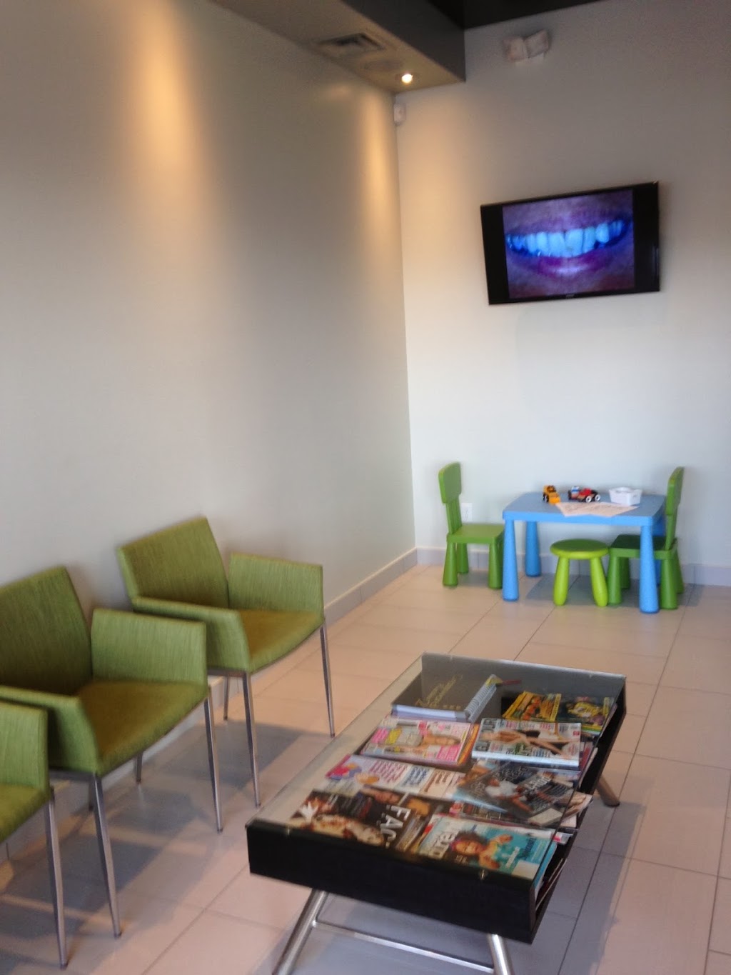 Fernbank Dental Centre | 5373 Fernbank Rd, Stittsville, ON K2S 0T7, Canada | Phone: (613) 836-8123