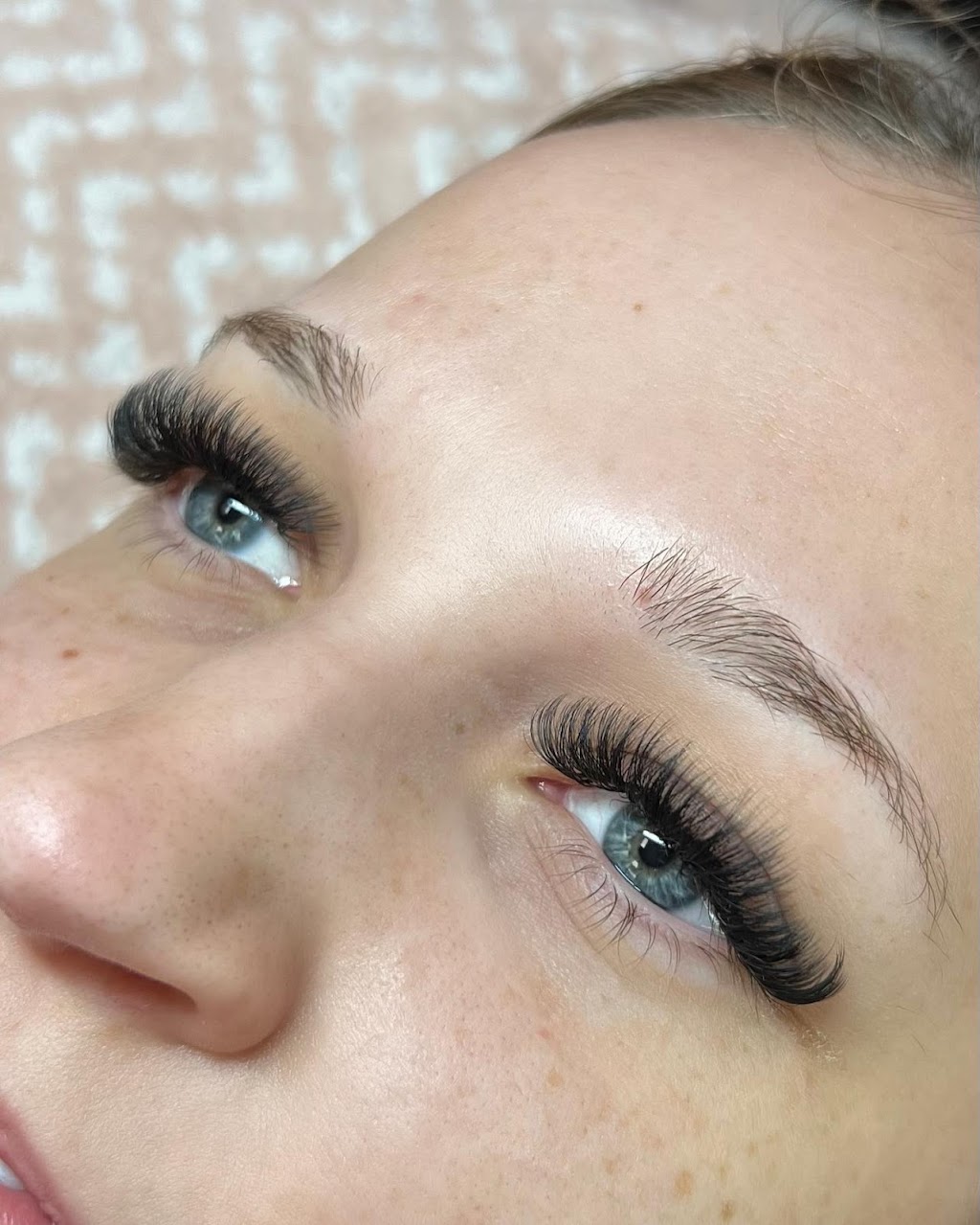 Angelic Lashes by her | 4750 Rutherford Rd, Nanaimo, BC V9T 4K6, Canada | Phone: (250) 619-9942