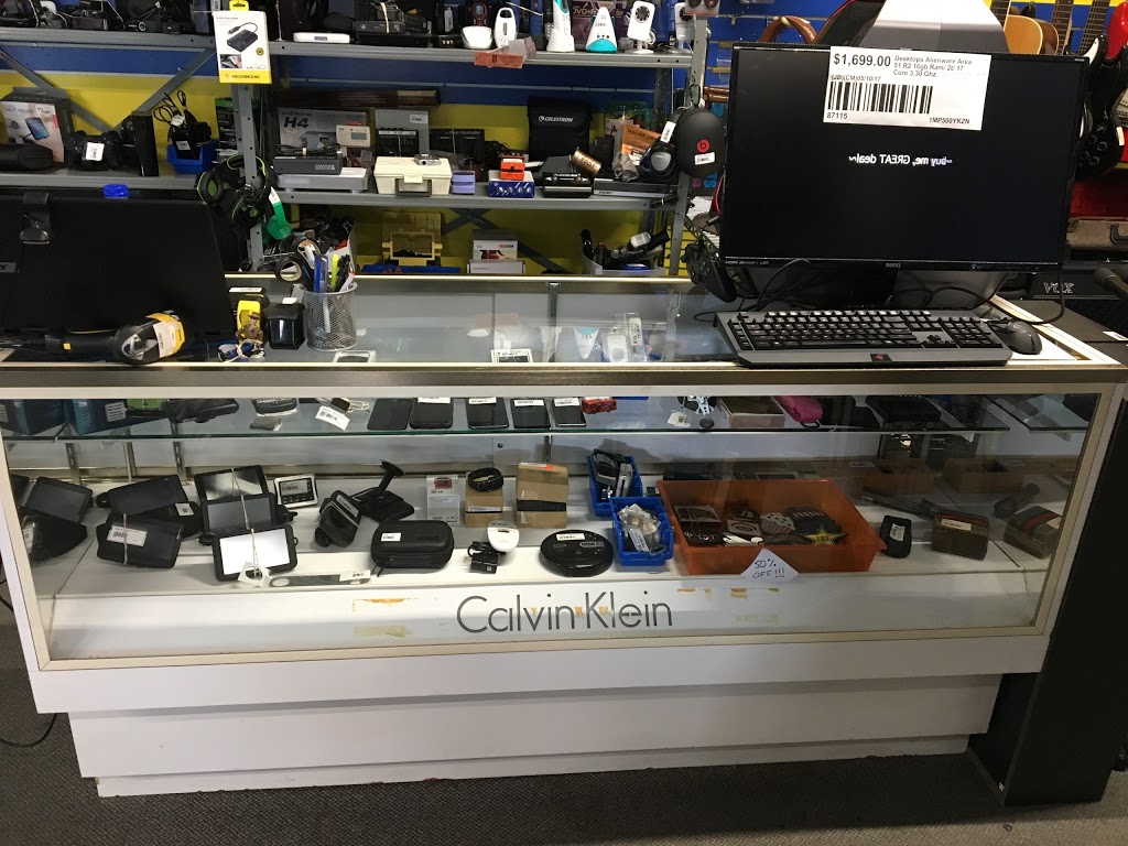 Avenue-Shop Swap & Sell | 2060 Wyandotte St W, Windsor, ON N9B 1J7, Canada | Phone: (519) 800-0308