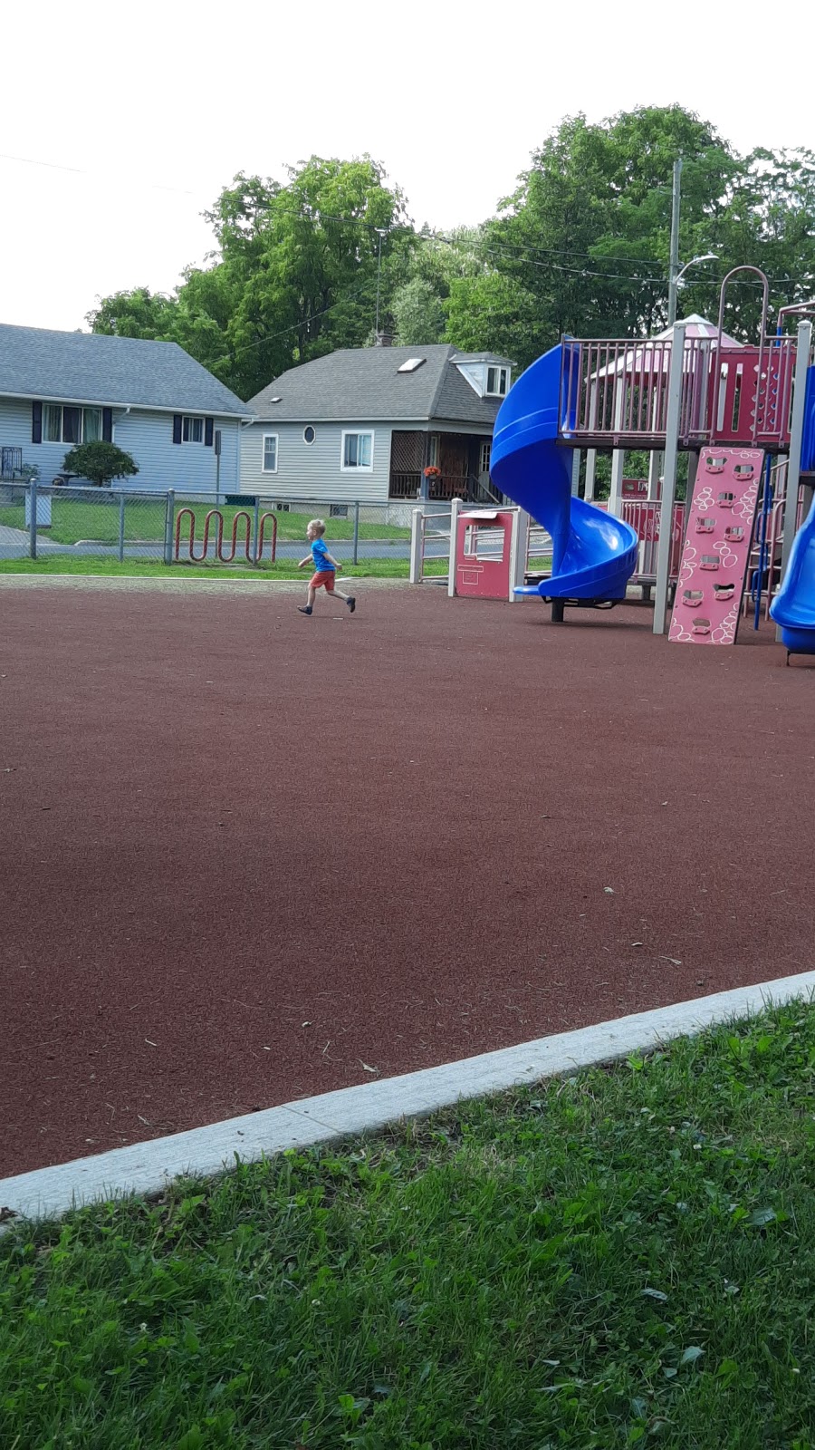 Kinsman Splash Park | 281 Head St N, Simcoe, ON N3Y 3X8, Canada | Phone: (519) 426-5999 ext. 2226