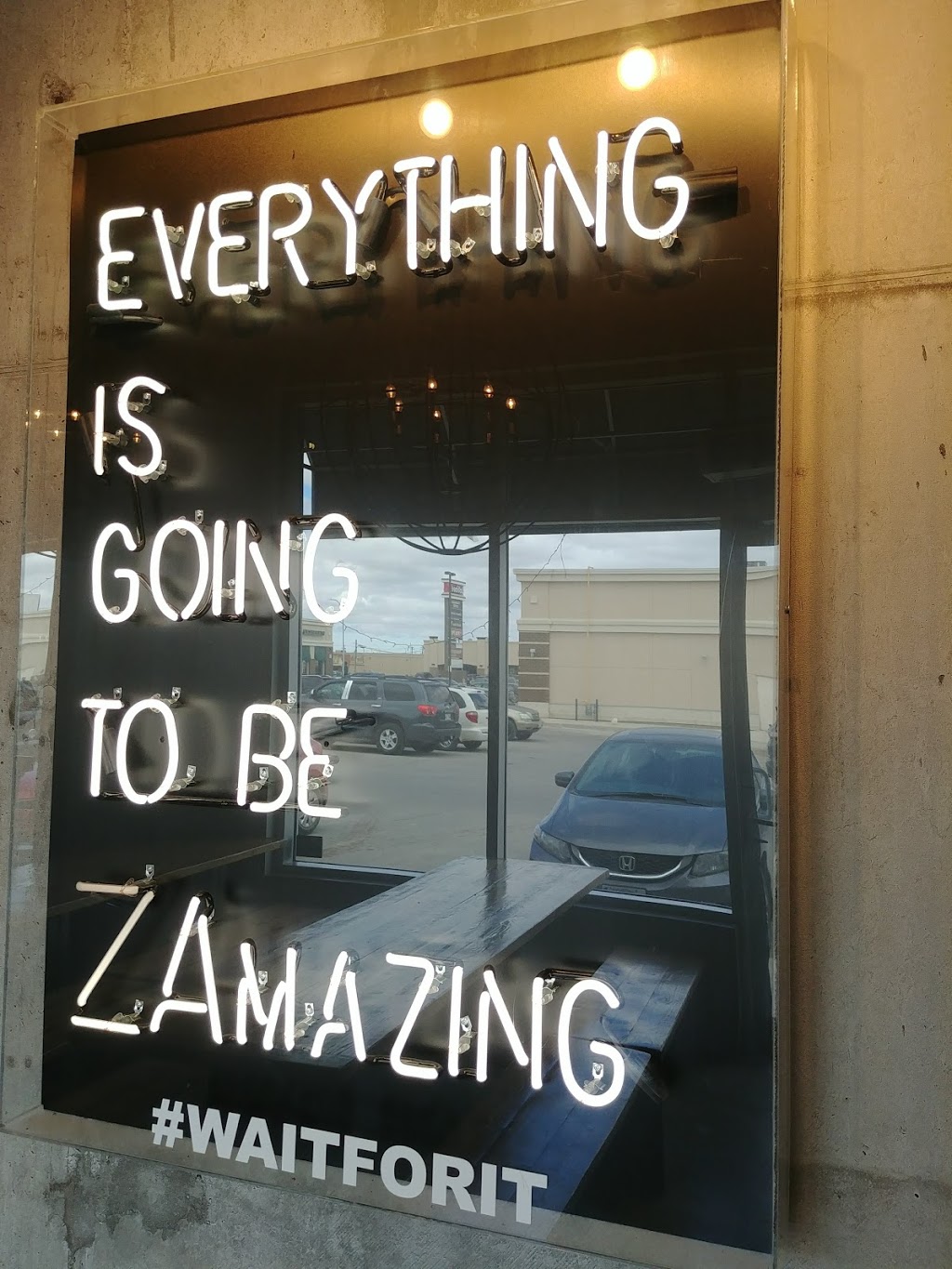 Za Pizza Bistro Ellice | 1424 Ellice Ave, Winnipeg, MB R3G 0G4, Canada | Phone: (204) 888-1999