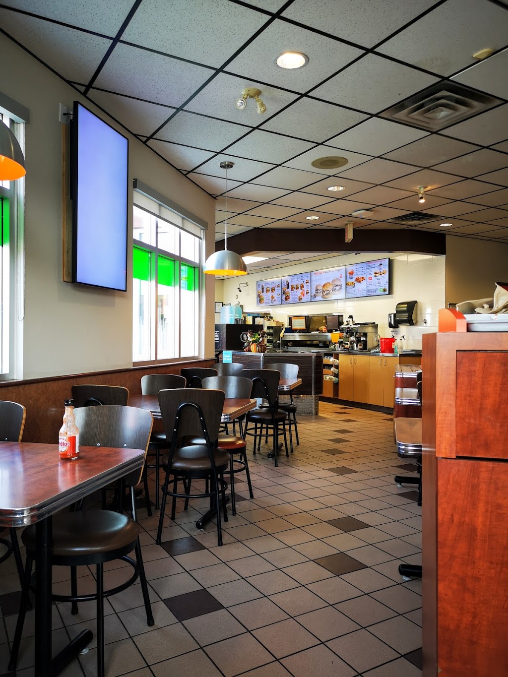 A&W Canada | 1737 Heath Rd, Agassiz, BC V0M 1A0, Canada | Phone: (604) 796-2070
