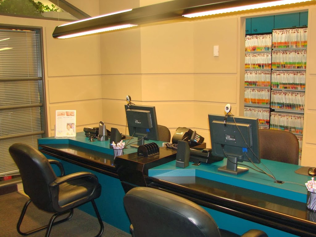 Dr. Bobby Brown and Associates | 33 City Centre Dr #145, Mississauga, ON L5B 2N5, Canada | Phone: (905) 267-4022