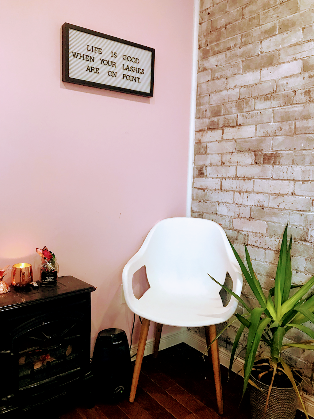 Lashes by Darby | 56 Boyne Crescent, Alliston, ON L9R 1K5, Canada | Phone: (705) 716-3824