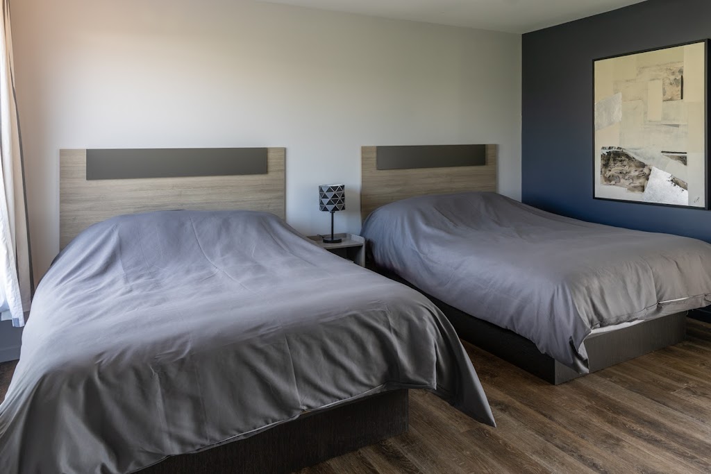 Motel Au Vieux Fanal | 170 Rue Fraser, Rivière-du-Loup, QC G5R 1C8, Canada | Phone: (418) 862-5255