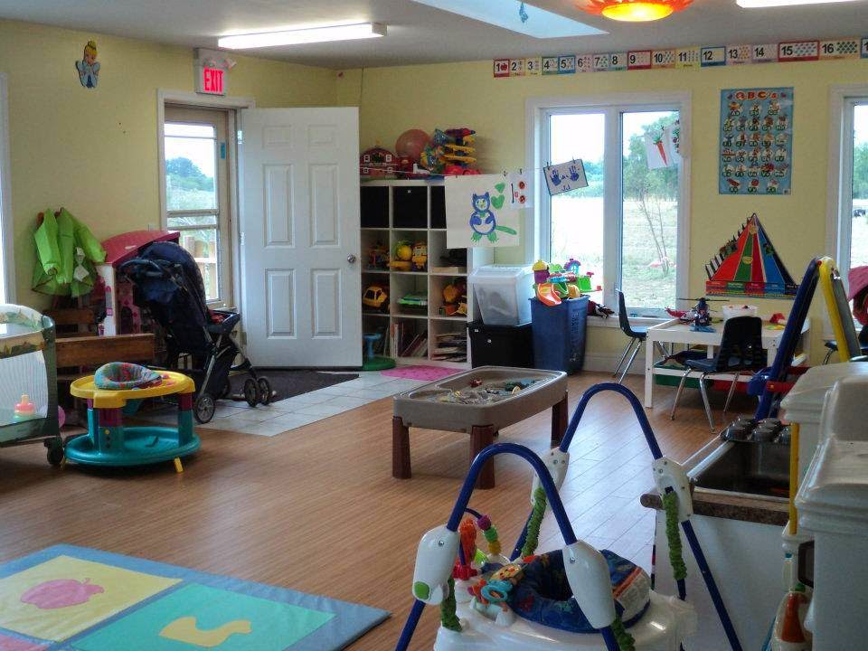 Raise N Shine Daycare | 910 Brock Rd, Dundas, ON L9H 5E4, Canada | Phone: (905) 659-3447