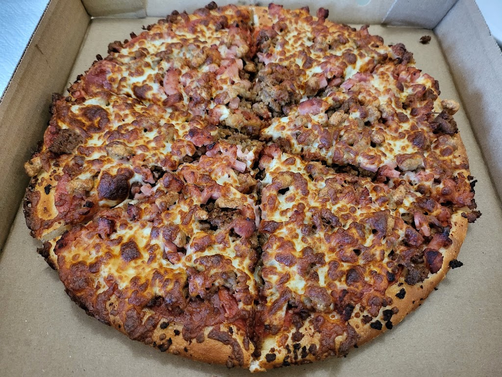 Freddies Pizza & Donair | 504 Champlain St, Dieppe, NB E1A 1P4, Canada | Phone: (506) 383-5555