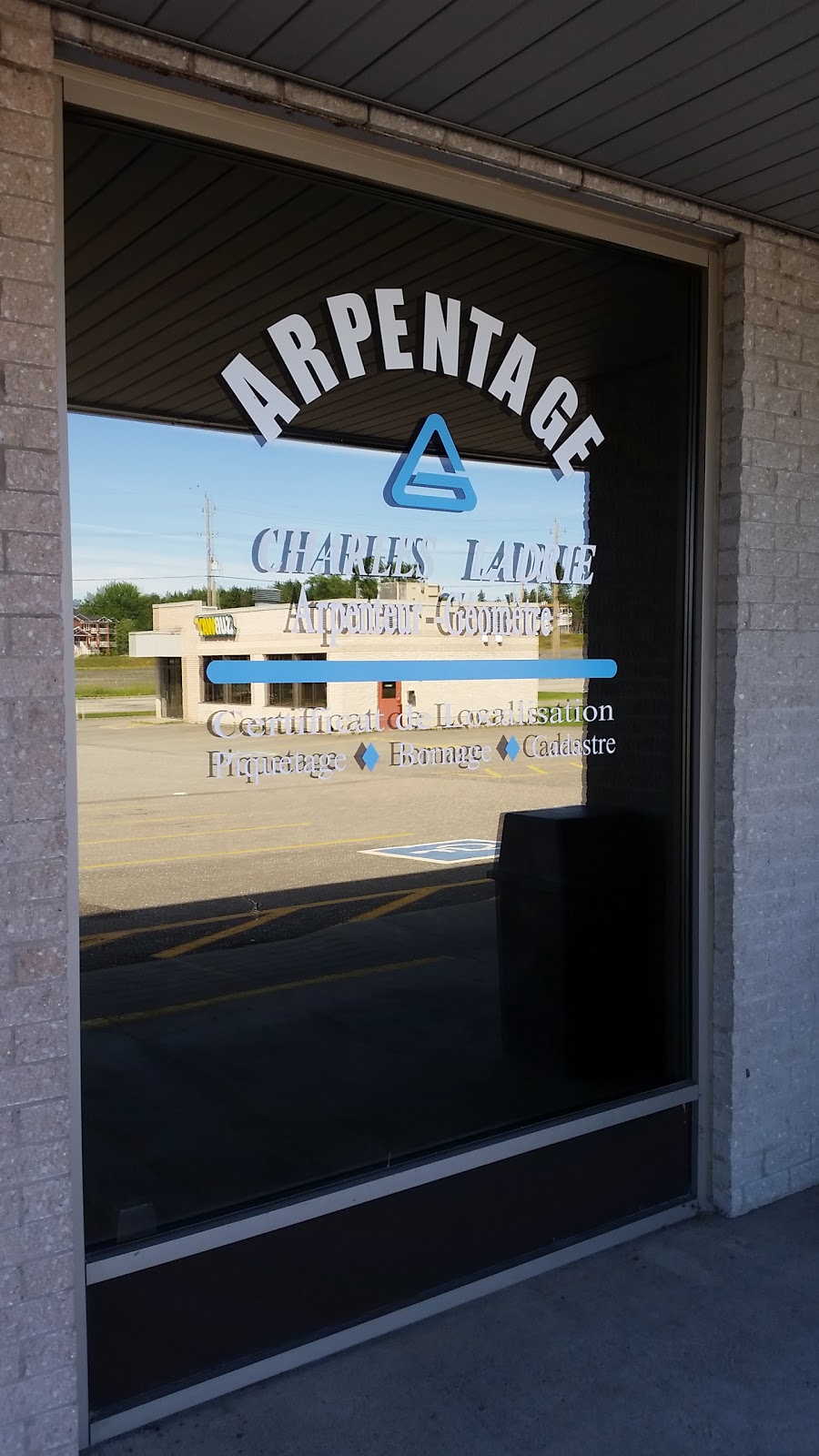 Charles LADRIE | 2140 Rue King E, Sherbrooke, QC J1G 5G6, Canada | Phone: (819) 822-3684