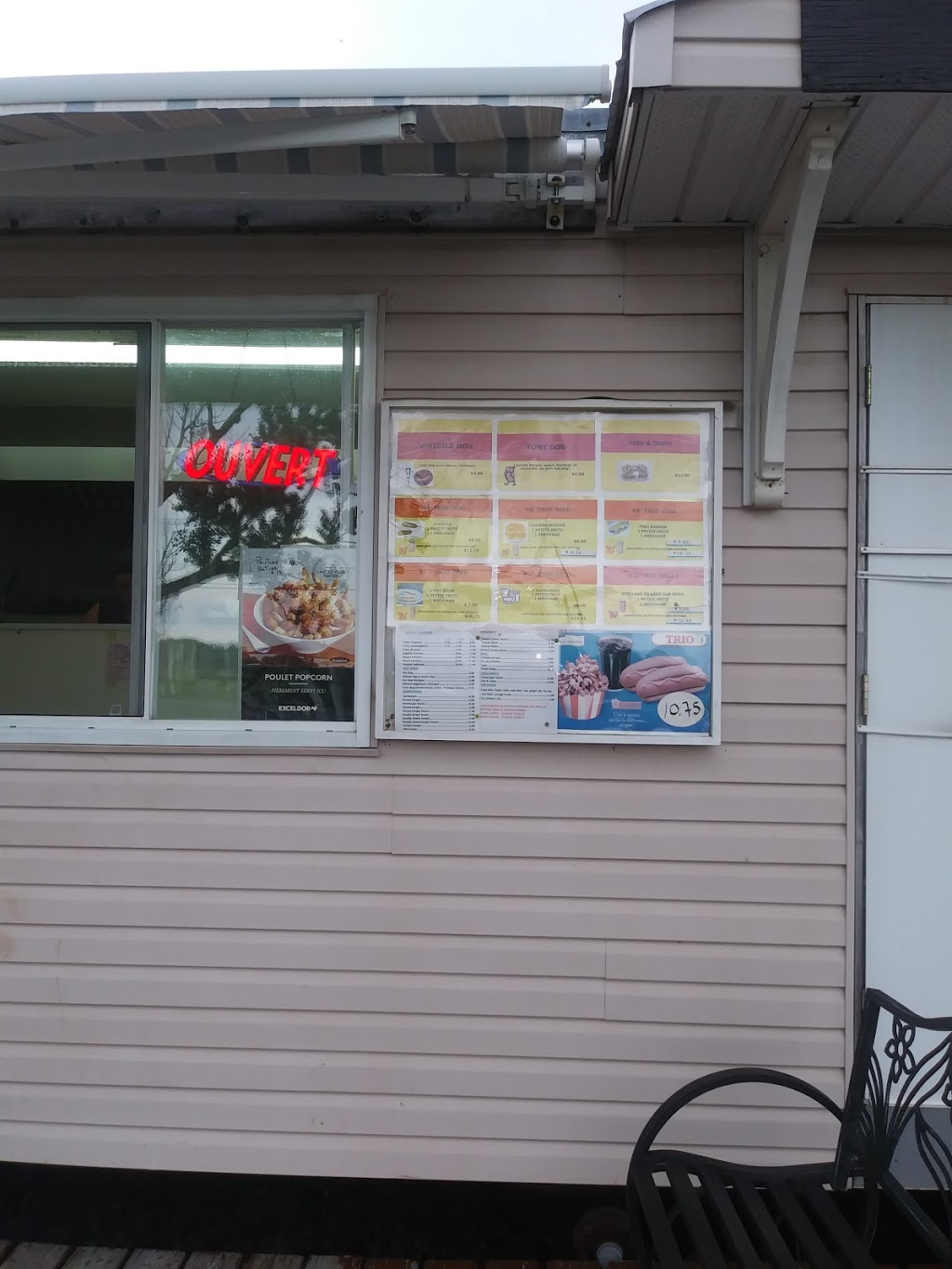 Chez Nico | 897 QC-201, Sainte-Marthe, QC J0P 1W0, Canada | Phone: (450) 456-1113
