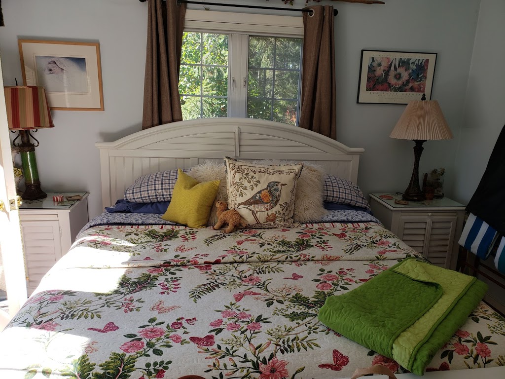 Inn To the Woods | 46 Elena Dr, Friday Harbor, WA 98250, USA | Phone: (360) 378-9501