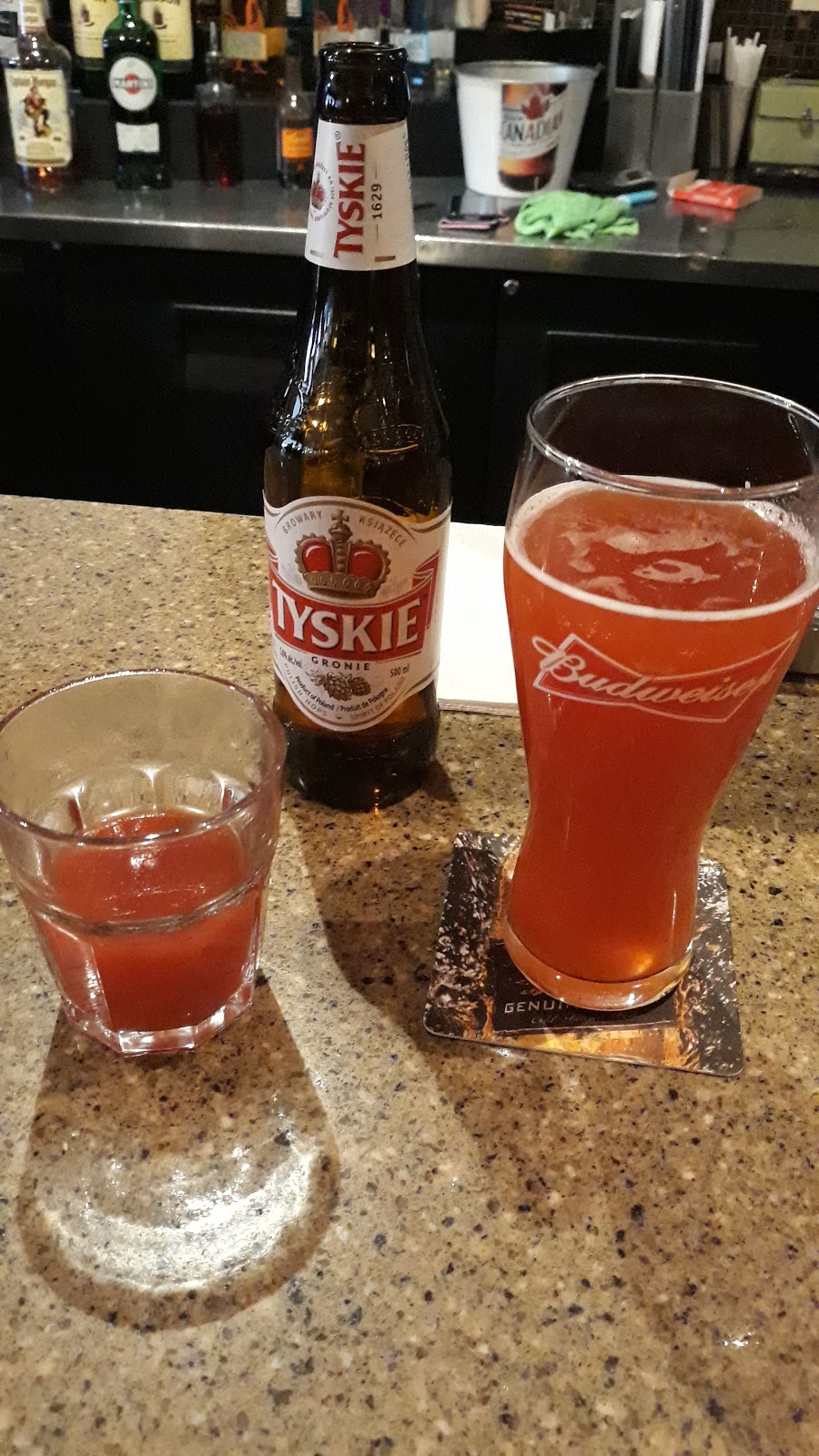 Konrad Lounge | 2902 Lake Shore Blvd W, Etobicoke, ON M8V 1J4, Canada | Phone: (416) 546-6078