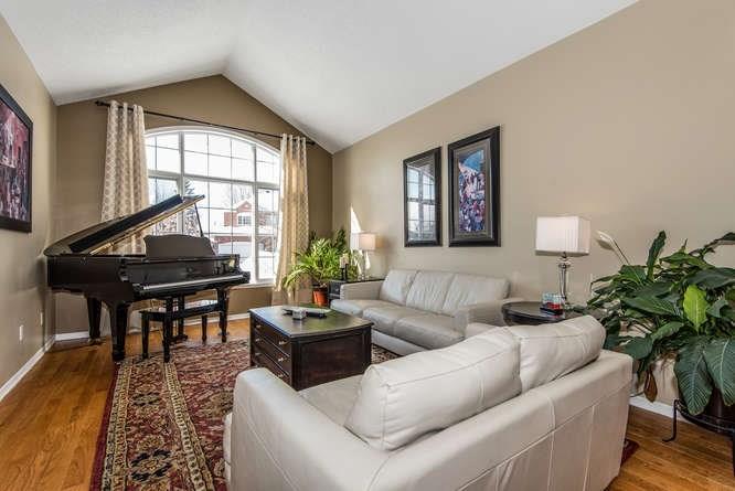 Anna Alemi Real Estate Agent & Team In Ottawa. Your Home Sold GU | 1180 Place DOrleans Drive, Unit 3, Ottawa, ON K1C 7K3, Canada | Phone: (613) 255-4442