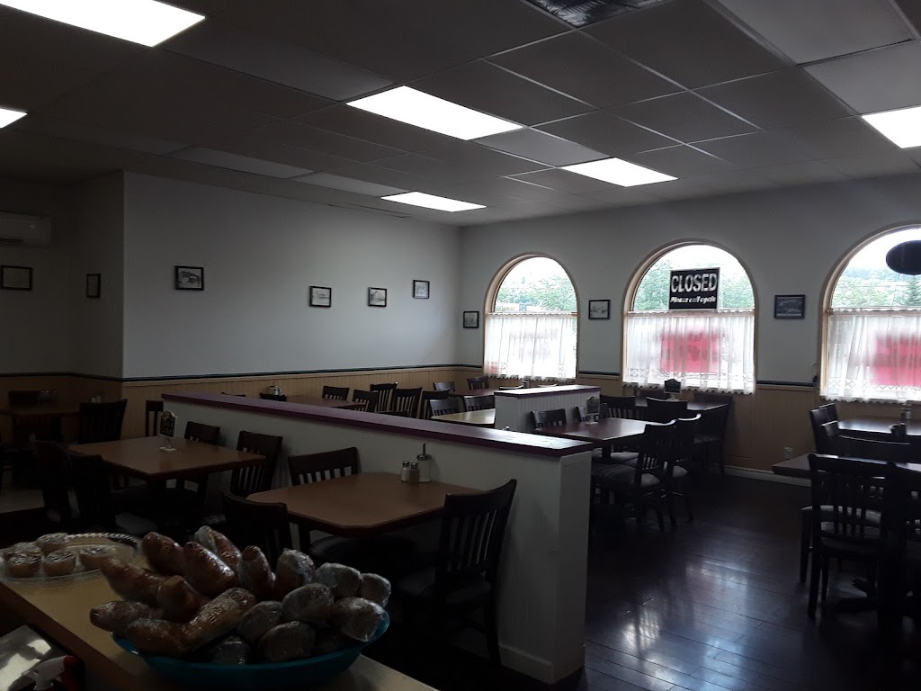 The Classics Diner | 1 Fairway Blvd, Bancroft, ON K0L 1C0, Canada | Phone: (613) 332-2815