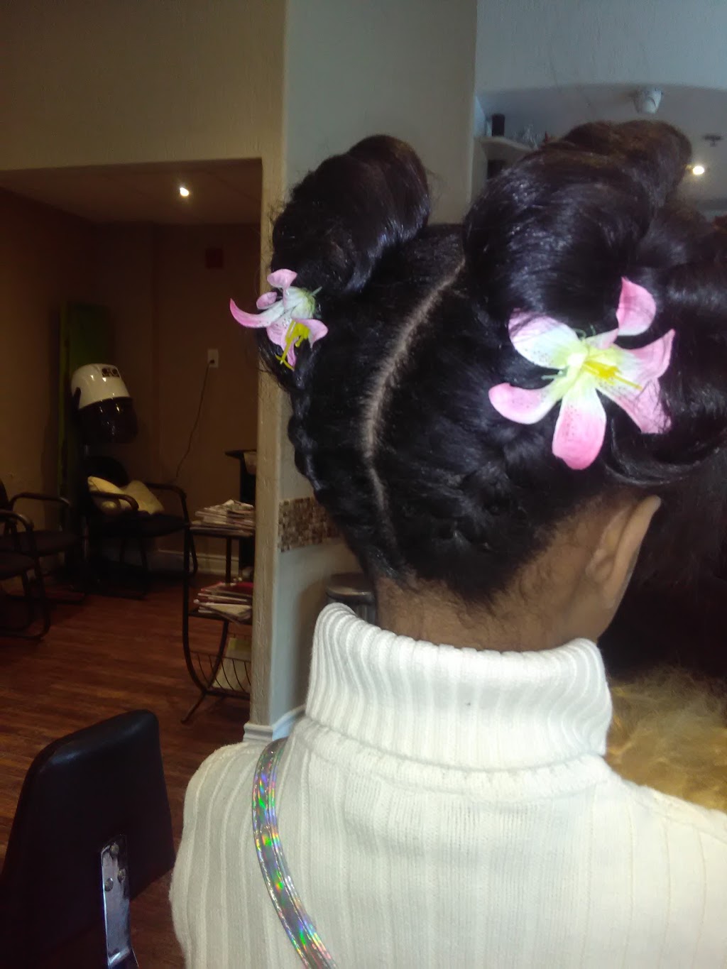 Dania Latina Salon & Spa | 100 Bronte Rd, Oakville, ON L6L 6J5, Canada | Phone: (905) 465-0007