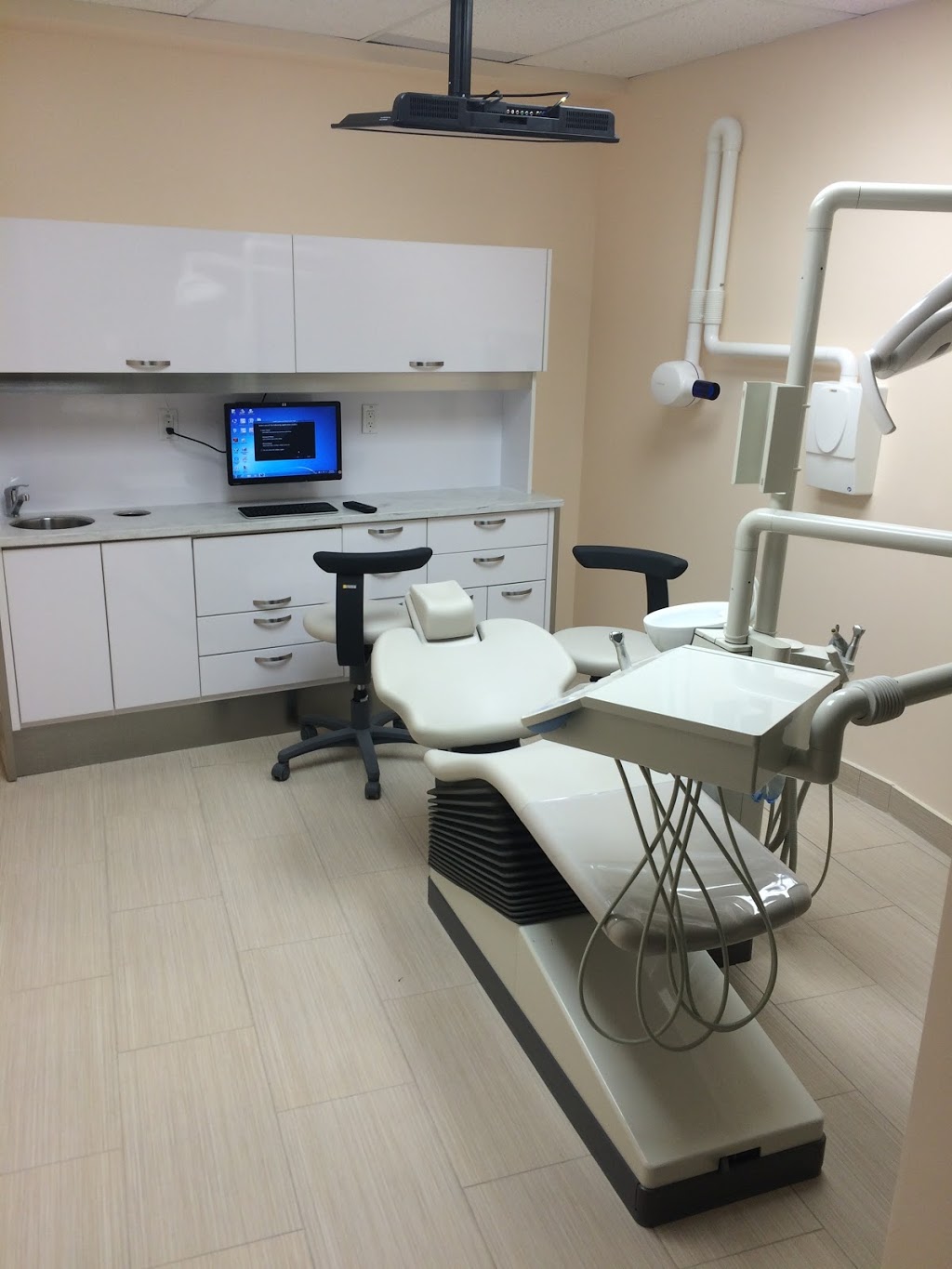 U Smile Dentistry | 328 Broadway Ave #3, Orangeville, ON L9W 4L7, Canada | Phone: (519) 307-6300