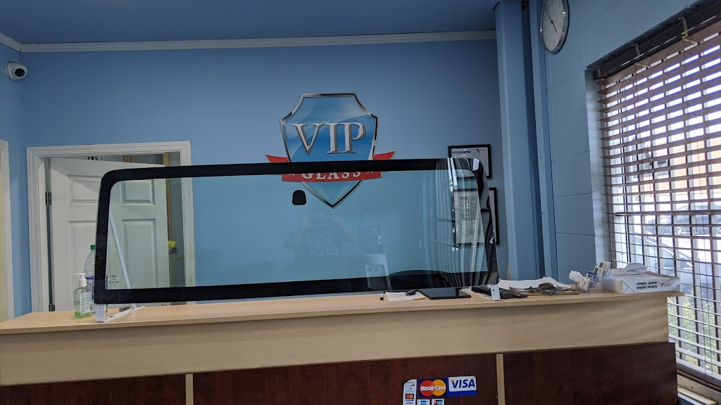 VIP Glass Services | 10960 42 Street Northeast #235, Calgary, AB T3N 2B8, Canada | Phone: (403) 285-2000