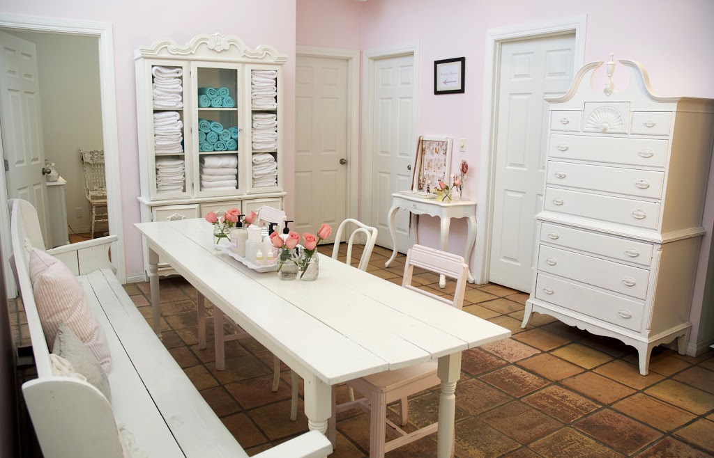 Frilly Lilly | 2105 4 St SW, Calgary, AB T2S 1W8, Canada | Phone: (403) 229-4023