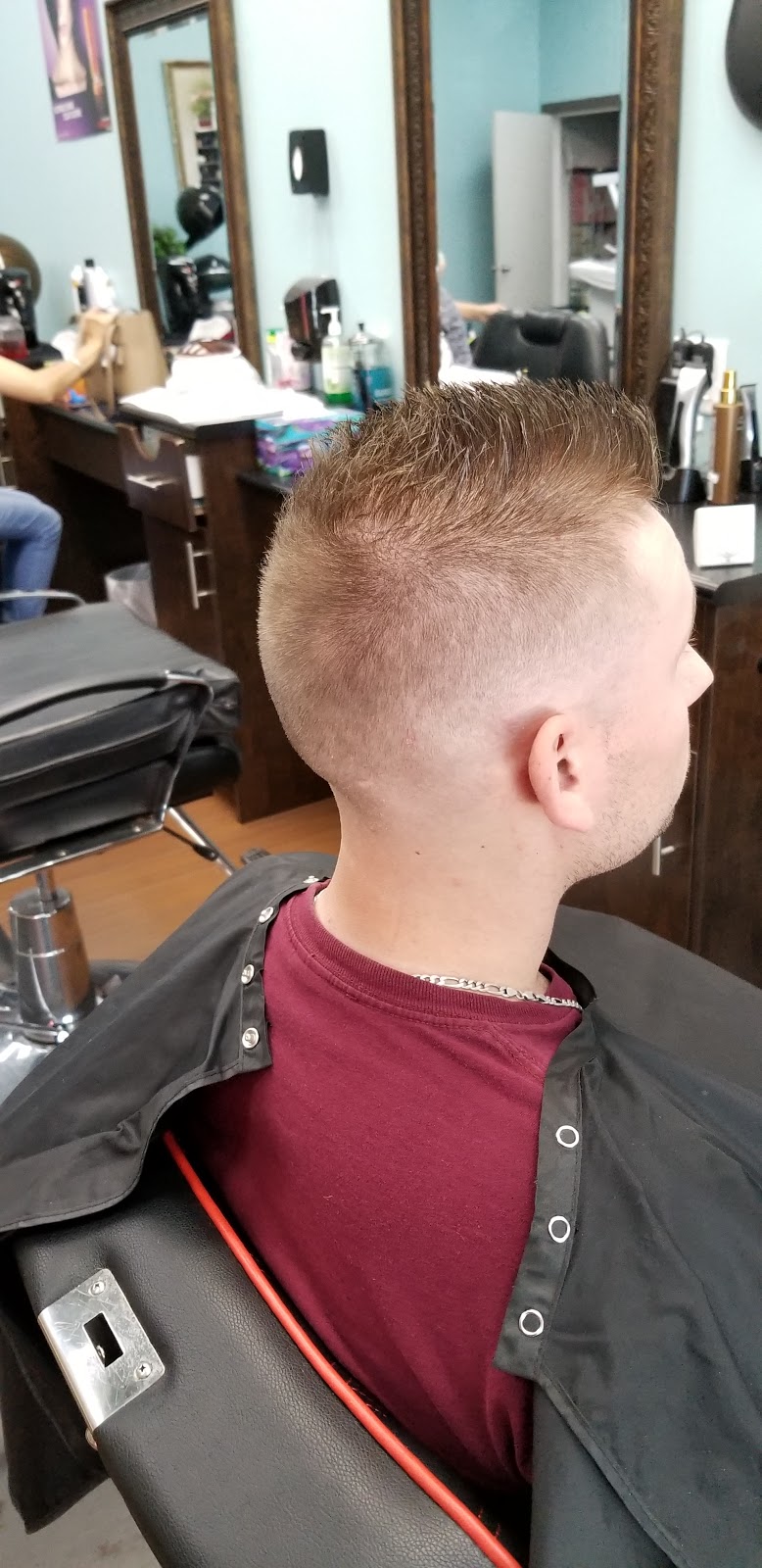 Fades n blades beauty studio | 17767 64 Ave, Surrey, BC V3S 1Z2, Canada | Phone: (604) 770-3870
