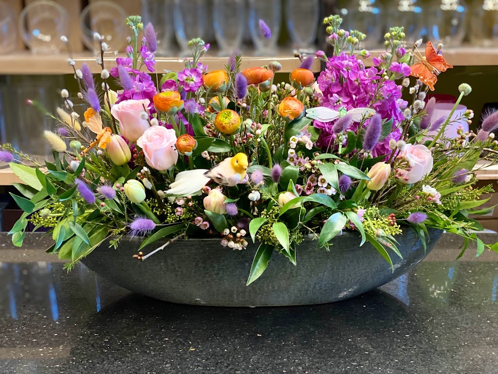 Downtown Florist | 730 Davie St, Vancouver, BC V6Z 1B6, Canada | Phone: (604) 697-9007