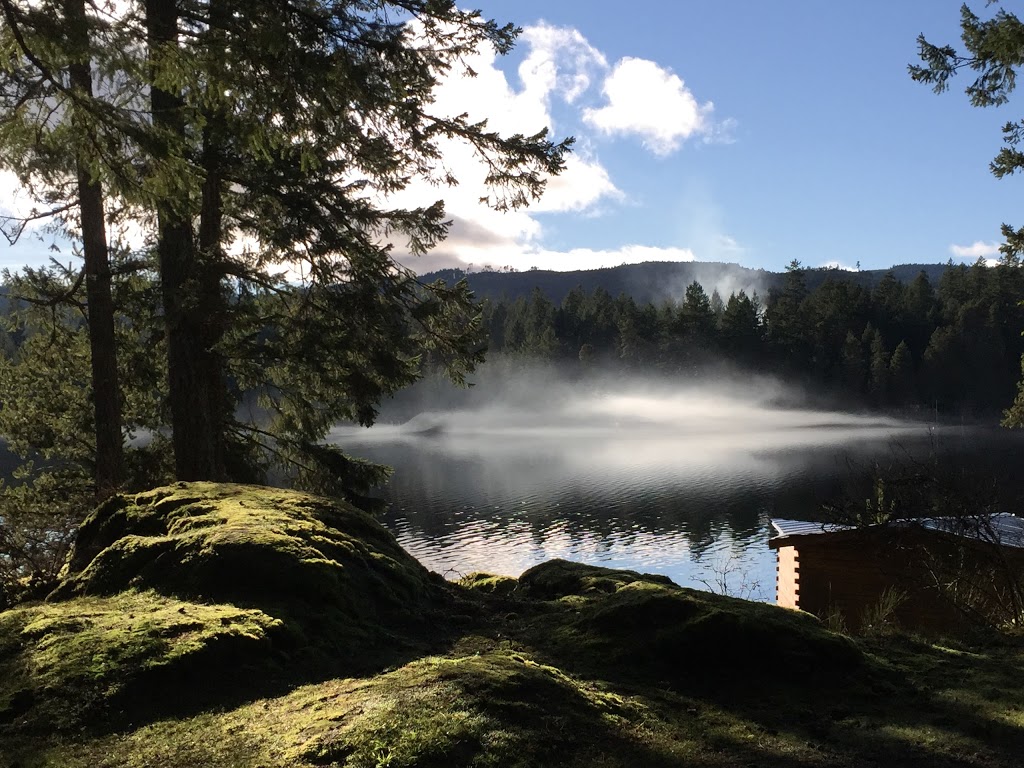 The Cabin Club | 2090 Shawnigan Lake Rd, Shawnigan Lake, BC V0R 2W5, Canada | Phone: (866) 575-0043