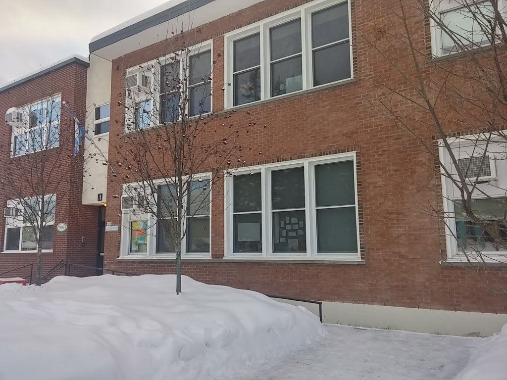 School Sainte-Marie | 1350 Rue de lAcadémie, Val-David, QC J0T 2N0, Canada | Phone: (819) 324-8671
