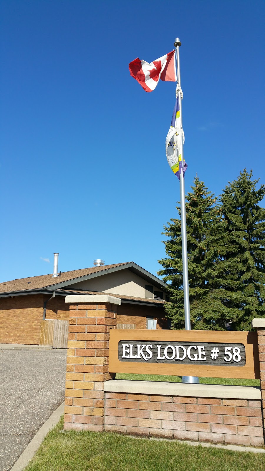 Prince Albert Elks Club | 93 8 Ave E, Prince Albert, SK S6V 2L2, Canada | Phone: (306) 764-1260