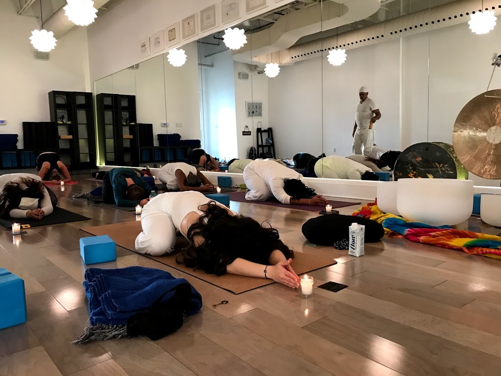 YogaVision Centre | 6956 Financial Dr Unit 3, Mississauga, ON L5N 8J4, Canada | Phone: (905) 819-8808