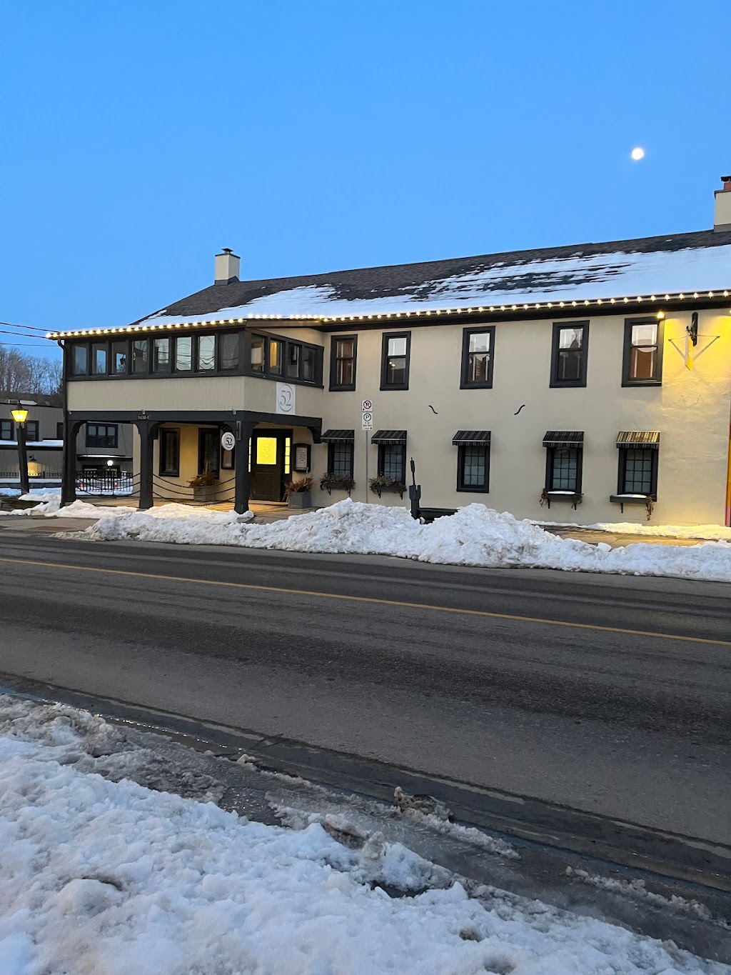 Cellar 52 | 1430 King St N, St. Jacobs, ON N0B 2N0, Canada | Phone: (548) 255-2647