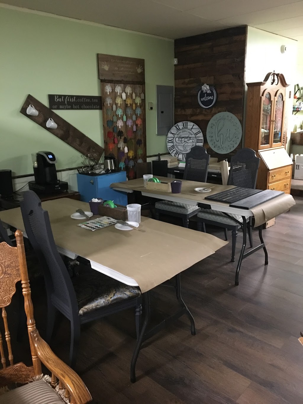 Tea Time Decor | 8024 Coleman St, Mission, BC V2V 6R5, Canada | Phone: (604) 763-8647