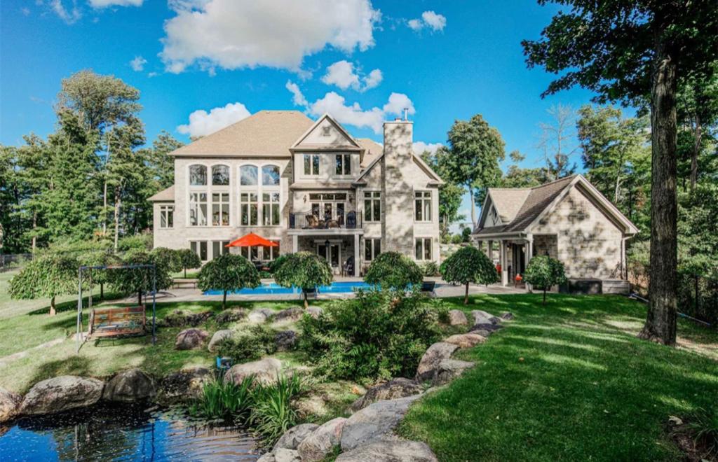 High Hill fields | 5471 Trafalgar Rd, Erin, ON N0B 1Z0, Canada | Phone: (431) 999-0621