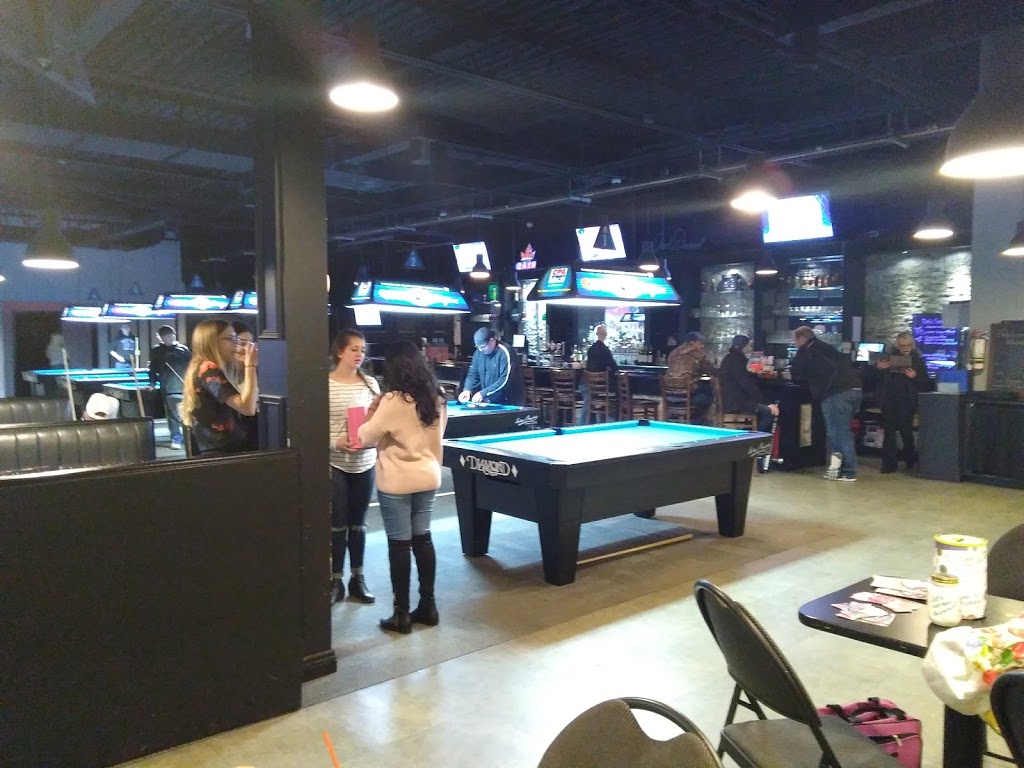 Michelles Billiards And Lounge Inc | 601 Dundas Street West, Whitby, ON L1N 2N2, Canada | Phone: (905) 430-3334