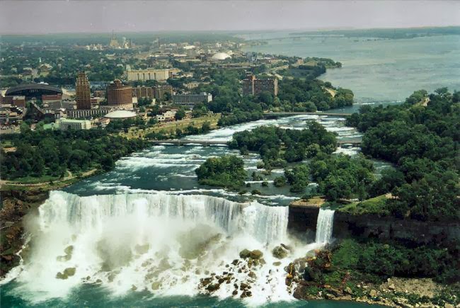 E-Lodge Motel | 5302 Stamford St, Niagara Falls, ON L2E 1N3, Canada | Phone: (905) 358-5134