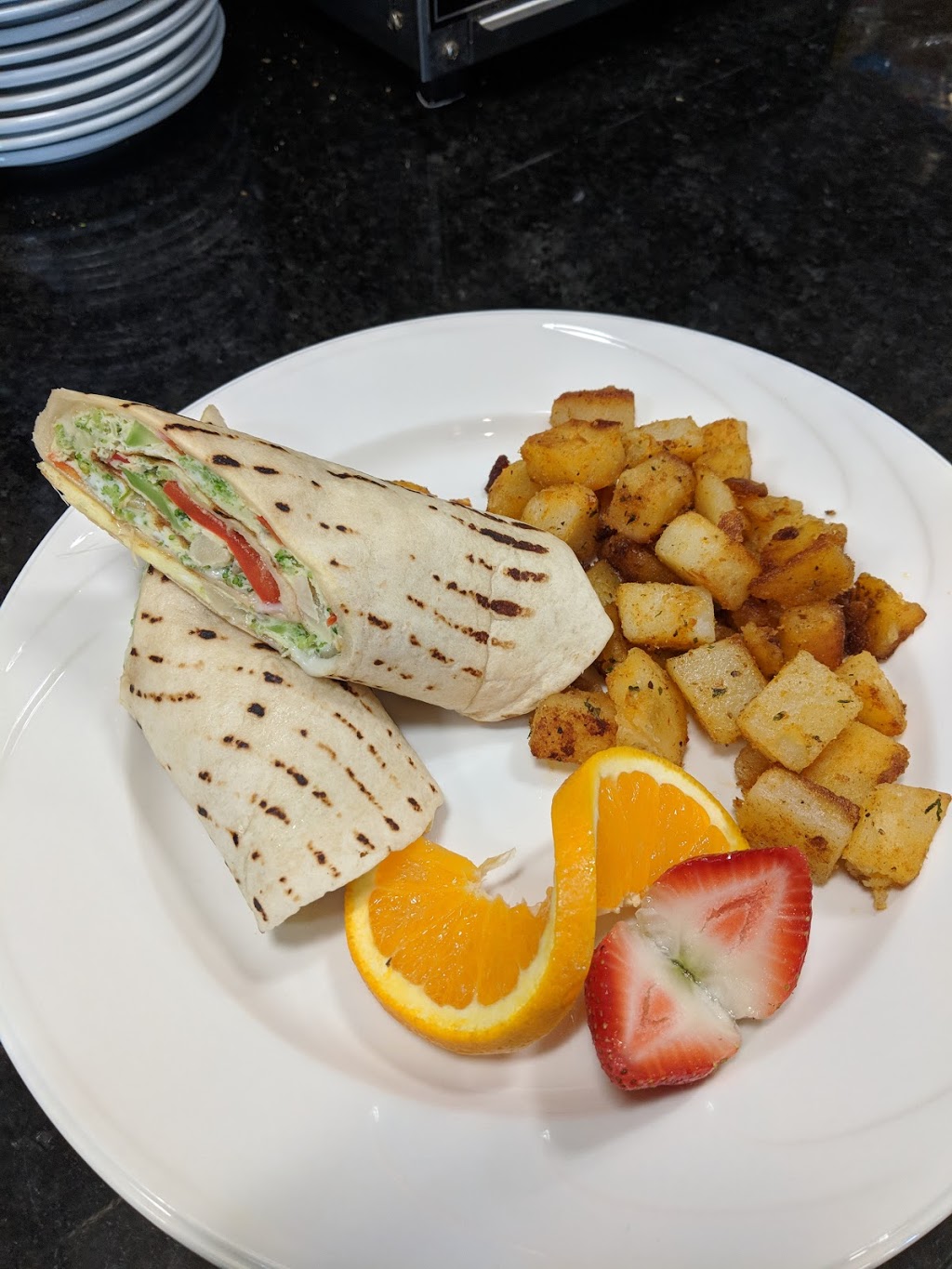Colonnade Pizza Carling | 2140 Carling Ave, Ottawa, ON K2A 1H1, Canada | Phone: (613) 729-7000