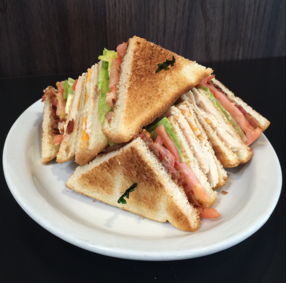 The Dugout | 514 Dundas St E, Belleville, ON K8N 1G3, Canada | Phone: (613) 968-5169