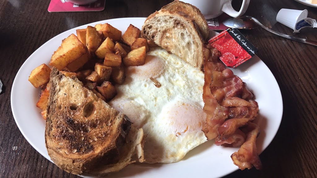 The Red Harp Pub | 137 Mill St E, Acton, ON L7J 1H9, Canada | Phone: (519) 853-4147