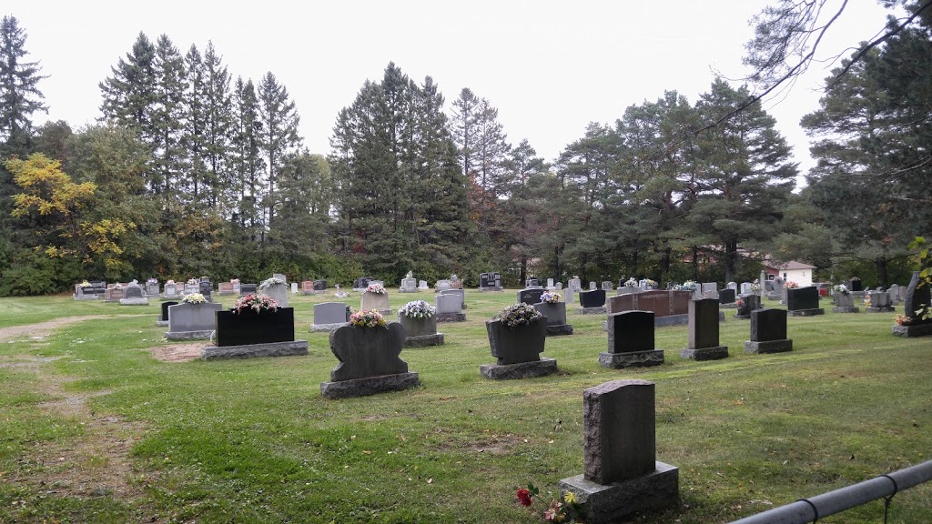 cimetiere | 13-19 Rue Vertu, Windsor, QC J1S 2M5, Canada