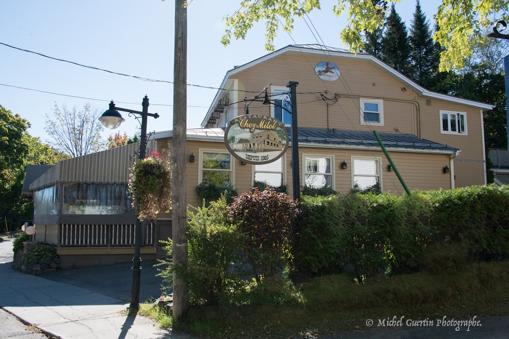 Chez Milot | 958 Rue Valiquette, Sainte-Adèle, QC J8B 2M3, Canada | Phone: (450) 229-2838