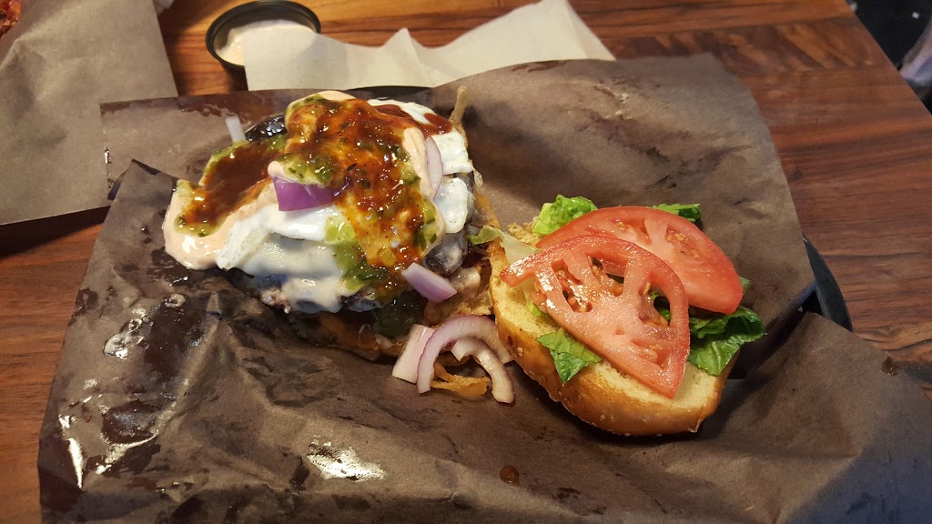 Woodys Burgers | 3795 Lake Shore Blvd W, Etobicoke, ON M8W 1R2, Canada | Phone: (416) 546-2093