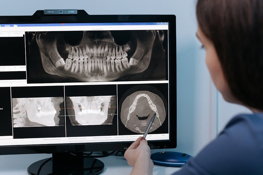 Dr. Susan Mihalick - Dentist | 9110 88 Ave NW, Edmonton, AB T6C 1M3, Canada | Phone: (780) 466-2161