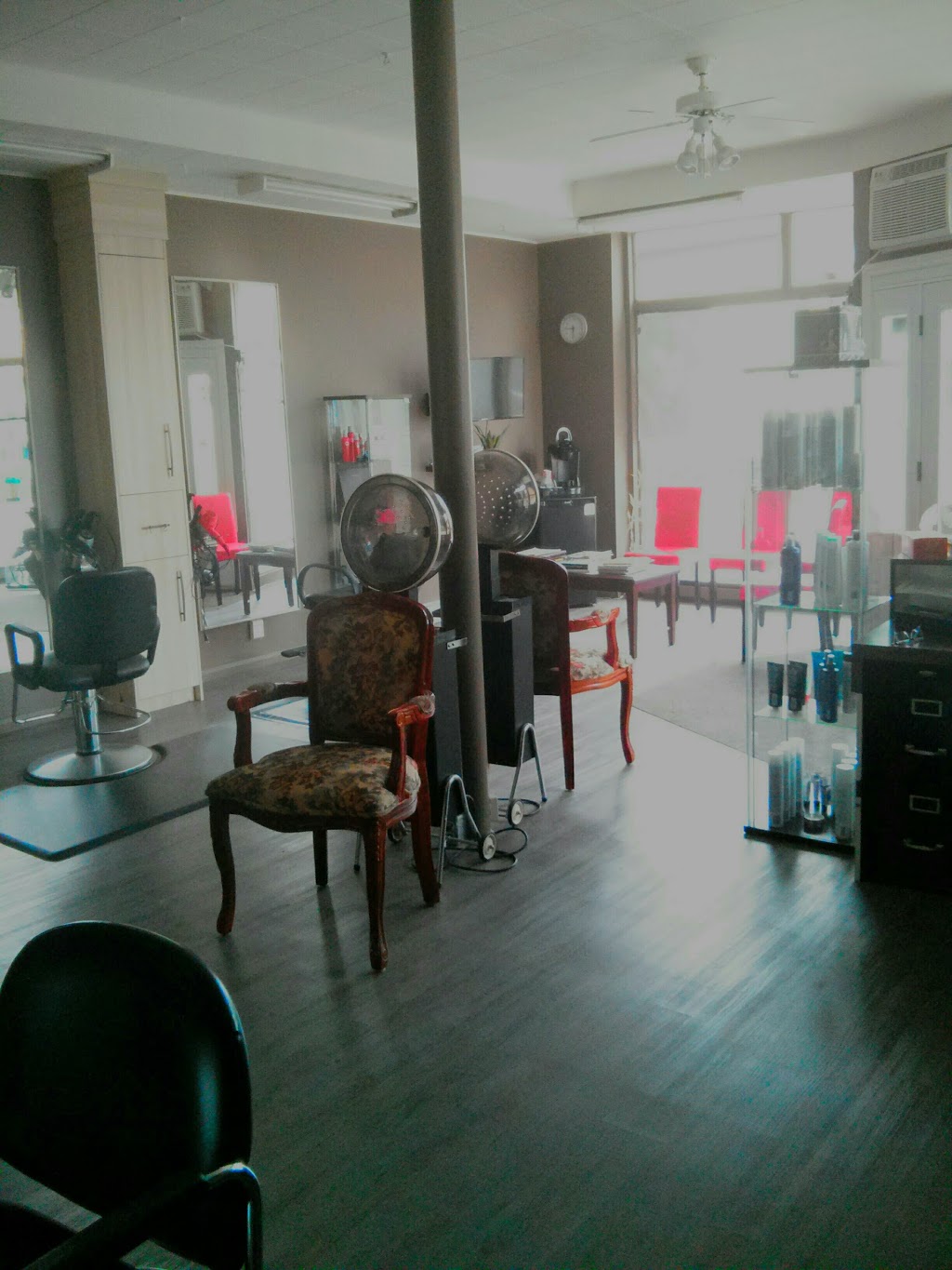 Coiffure Johanne Pelletier | 609 Avenue des Oblats, Québec, QC G1N 1W1, Canada | Phone: (418) 523-1923
