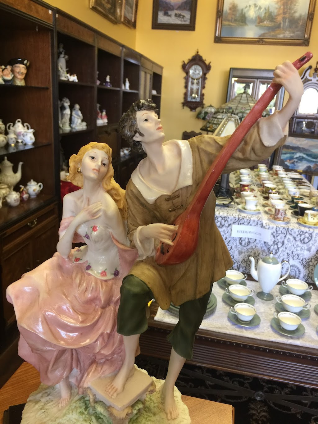 FANXI LEUROPE ANTIQUITÉS | 4860 Rue René-Émard, Pierrefonds, QC H9A 2Y1, Canada | Phone: (438) 680-2066